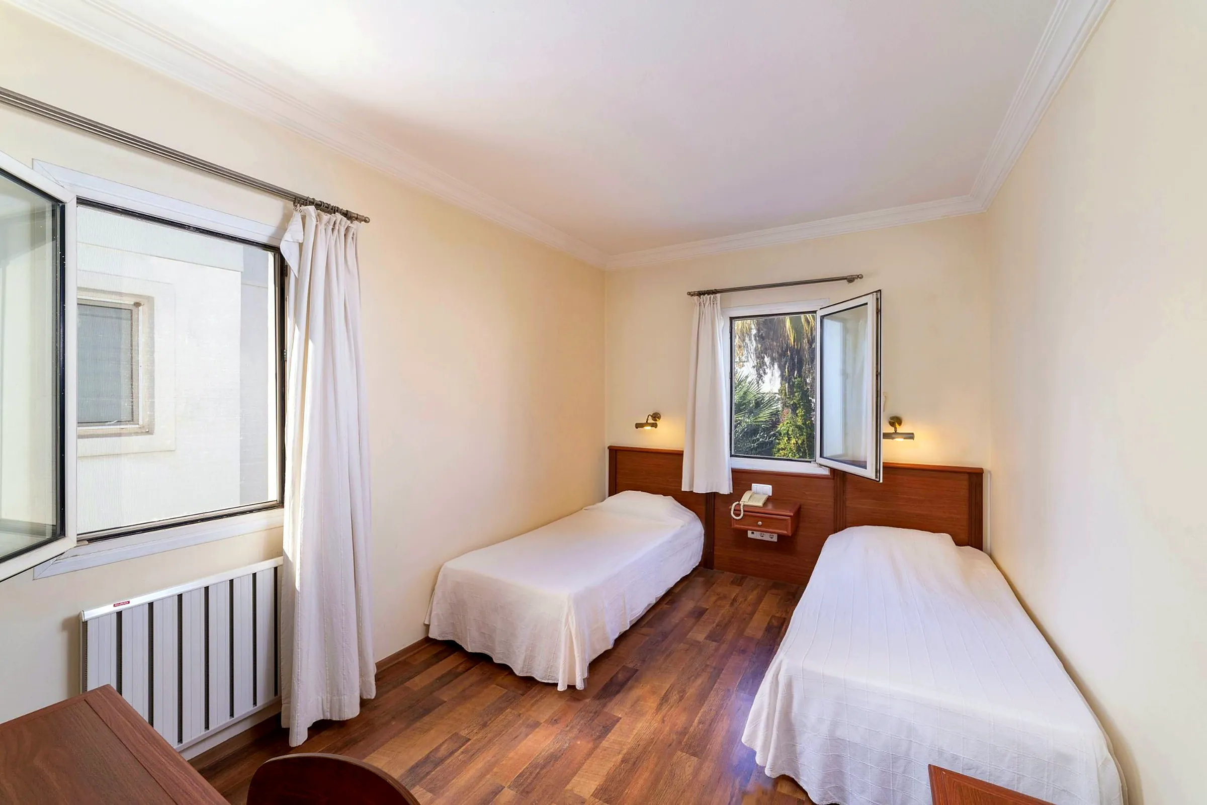Standard-Zweibettzimmer mit zwei Einzelbetten im Zentrum von Bodrum
